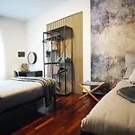 10 Min - Bright & Modern, Up To 5 Beds *