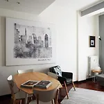 10 Min - Bright & Modern, Up To 5 Beds Διαμέρισμα *