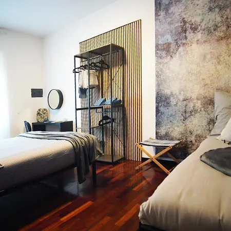 10 Min - Bright & Modern, Up To 5 Beds *