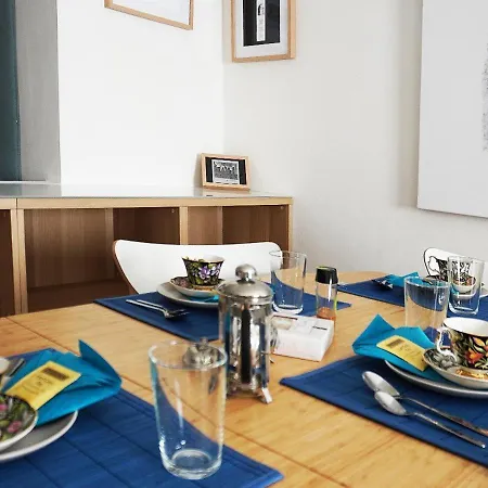 10 Min - Bright & Modern, Up To 5 Beds *